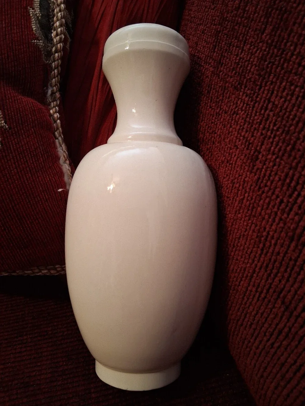 Asian-style relief-molded ceramic vase & Lid, raised landscape scene, Glazed